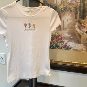 Abercrombie kids T-Shirt Like new never worn  size 13/14